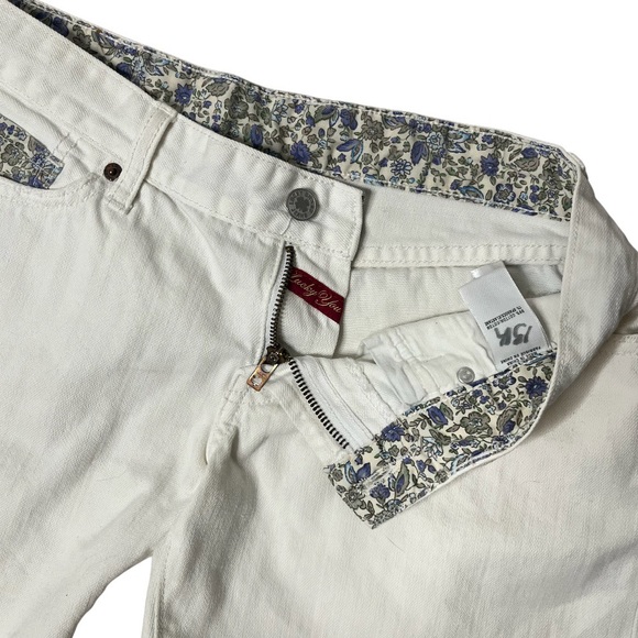 LUCKY BRAND White Denim Jean Shorts Riley 5 Pocket Frayed Hem Size 27 4 - Picture 8 of 10